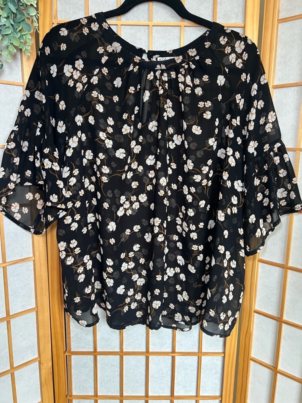 Ava&Viv 1x black floral sheer blouse bell ruffle sleeve boho feminine plus size